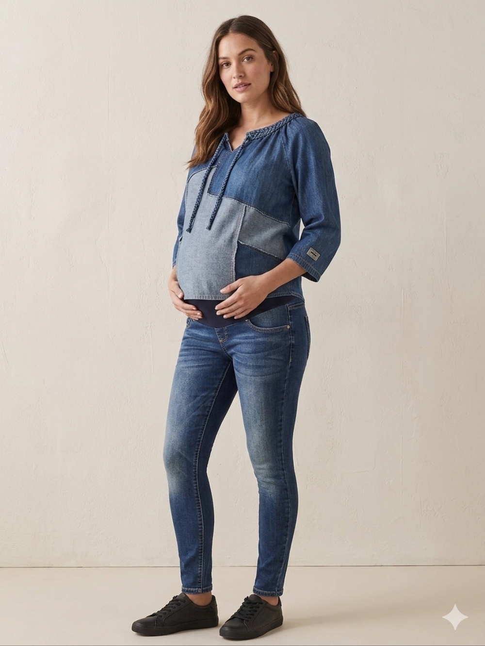 MATERNITY Skinny Jeans in Medium Blue